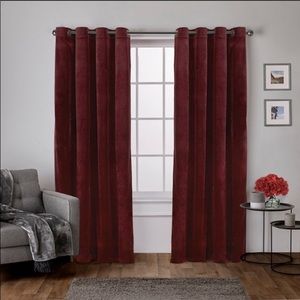 COPY - Exclusive Home Burgundy Velvet panels (2 p…